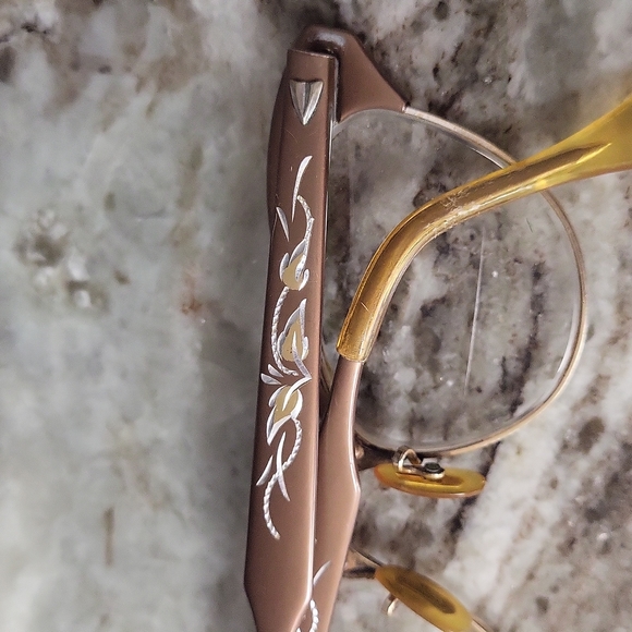 Antique Diamond cut aluminum frame cat eye glasses - Picture 14 of 15